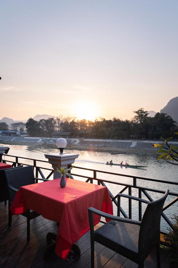 Silver Naga Hotel Vang Vieng Bagian luar foto