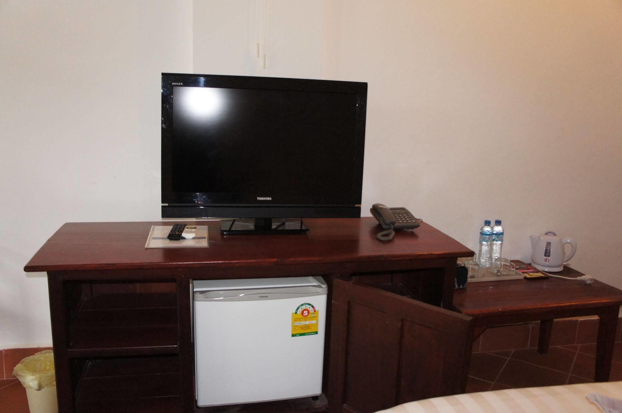 Silver Naga Hotel Vang Vieng Bagian luar foto