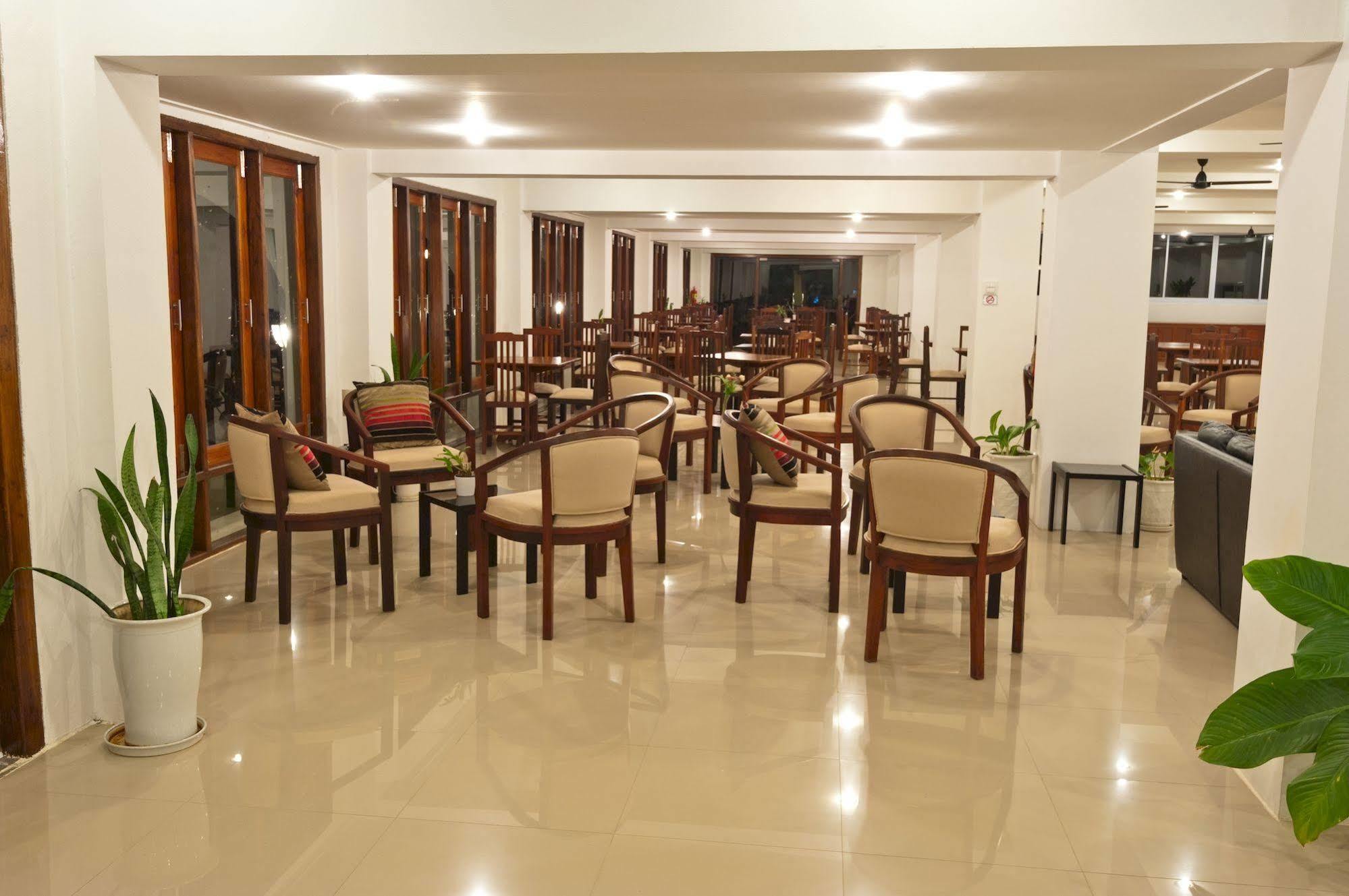 Silver Naga Hotel Vang Vieng Bagian luar foto